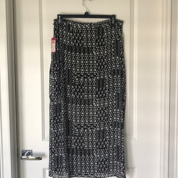 “Vince Camino” Black/White Print Sheer Skirt, Size 12, NWT - Picture 3 of 9